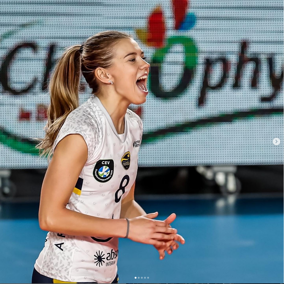 Kaisa Alanko pro volleyball at LOVB match